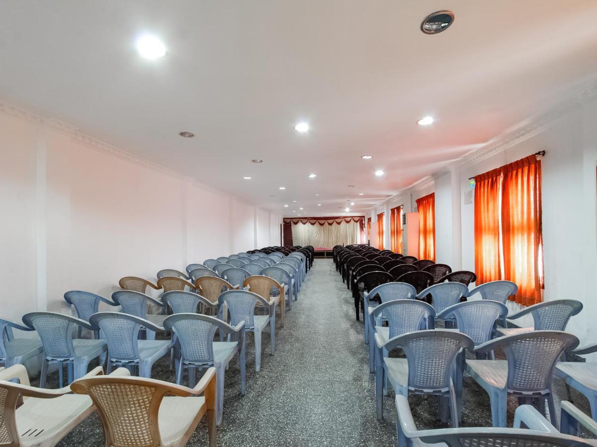 Spot On 43451 Hotel Sakunthala International Тирунелвели Экстерьер фото