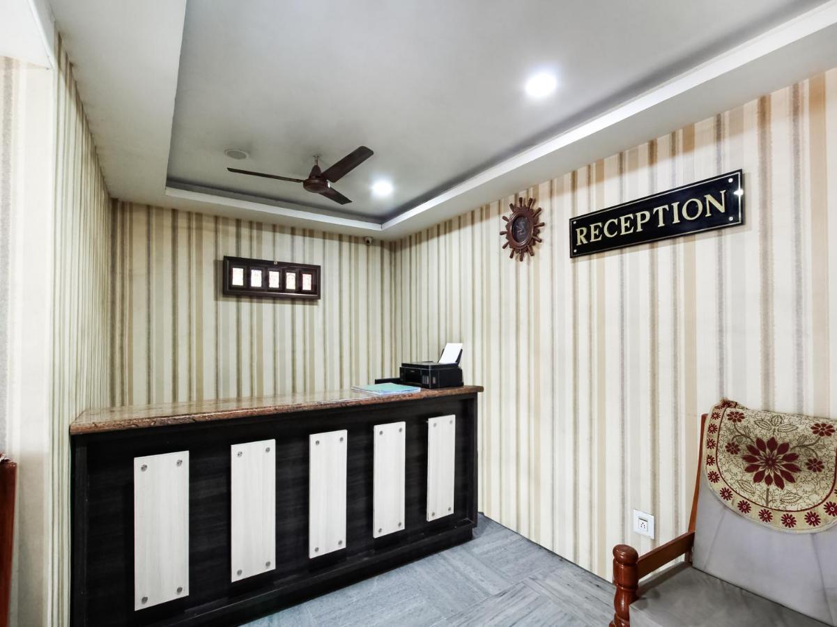 Spot On 43451 Hotel Sakunthala International Тирунелвели Экстерьер фото